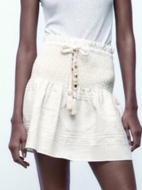 Zara Women's Cream Smocked Waist Mini Skirt